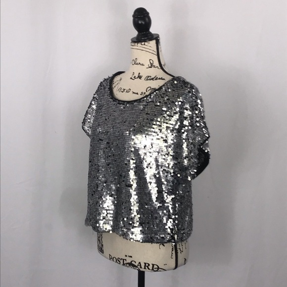 {Forever 21} Loose Sequin Top - Picture 3 of 6